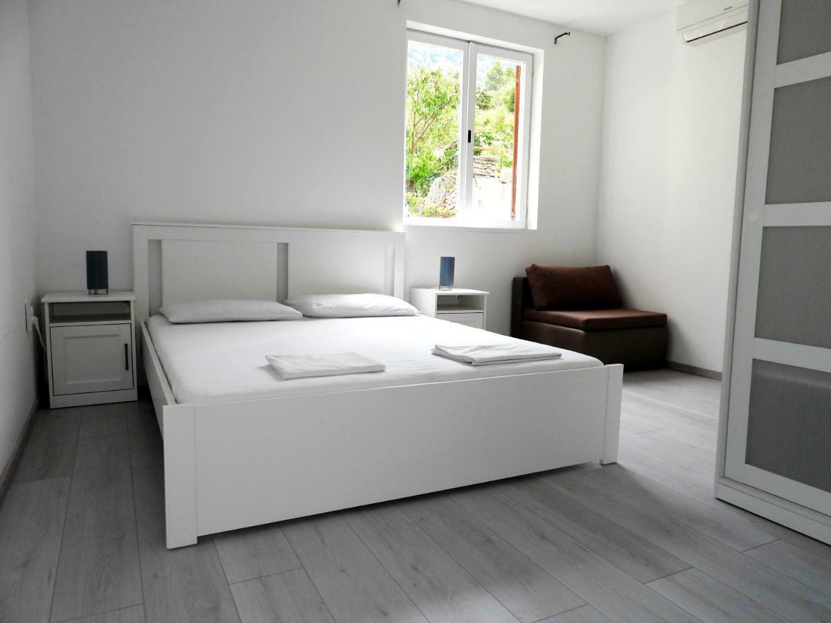 דרזניצה Hrstich Apartments מראה חיצוני תמונה